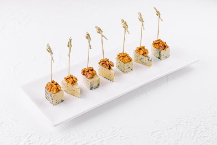 Dor Blue cheese canape with honey and walnuts